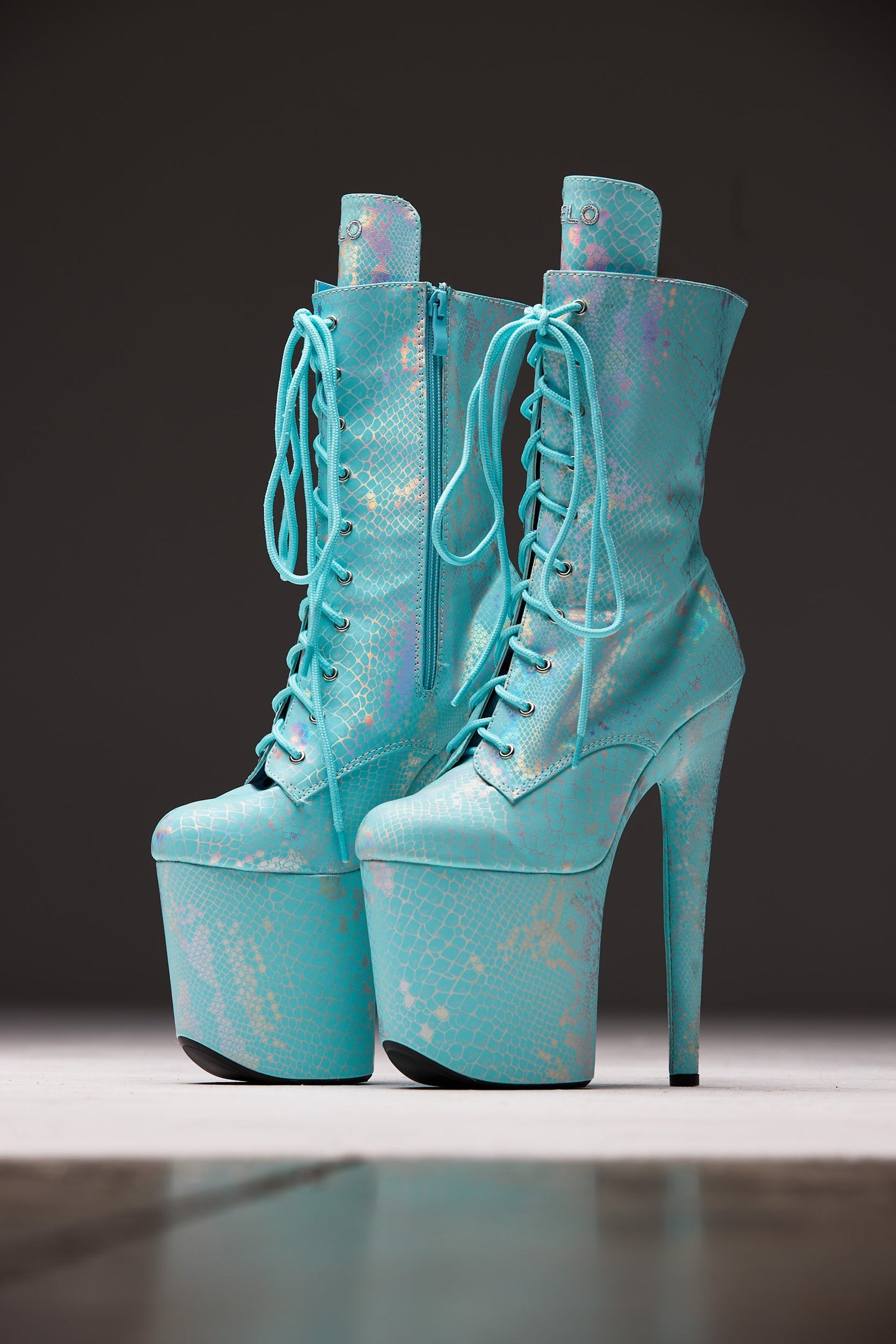 Venom Boot - Baby Blue - 8 Inch