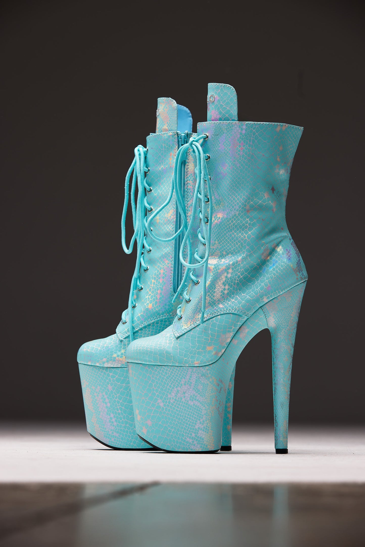 Venom Boot - Baby Blue - 8 Inch